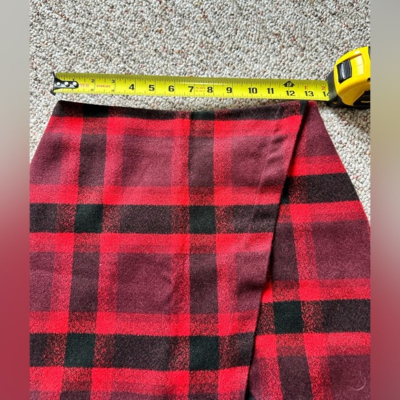 Abercrombie & Fitch Red Plaid Mini Skirt - Picture 3 of 6